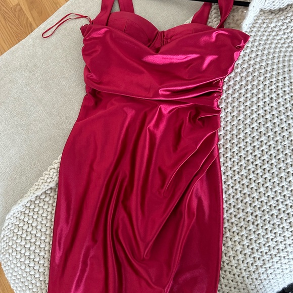 Satin red holiday dress worn once size S - Picture 3 of 3